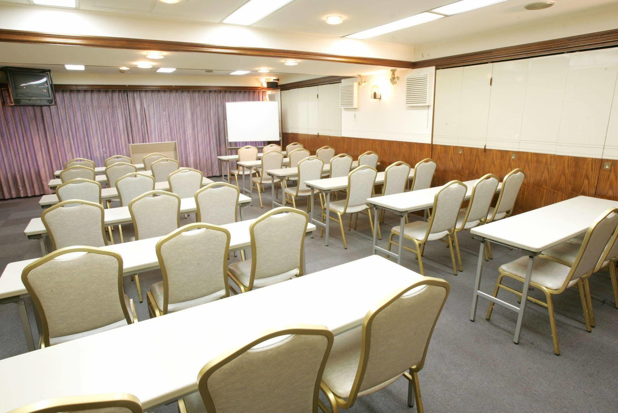 Ueno Terminal Hotel Tokyo Esterno foto